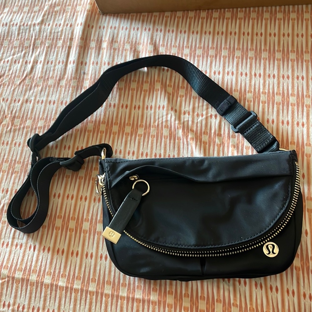 Lululemon Black Belt Bag